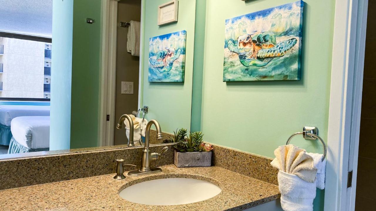 The Makai Suite At The Waikiki Banyan Honolulu Exterior photo