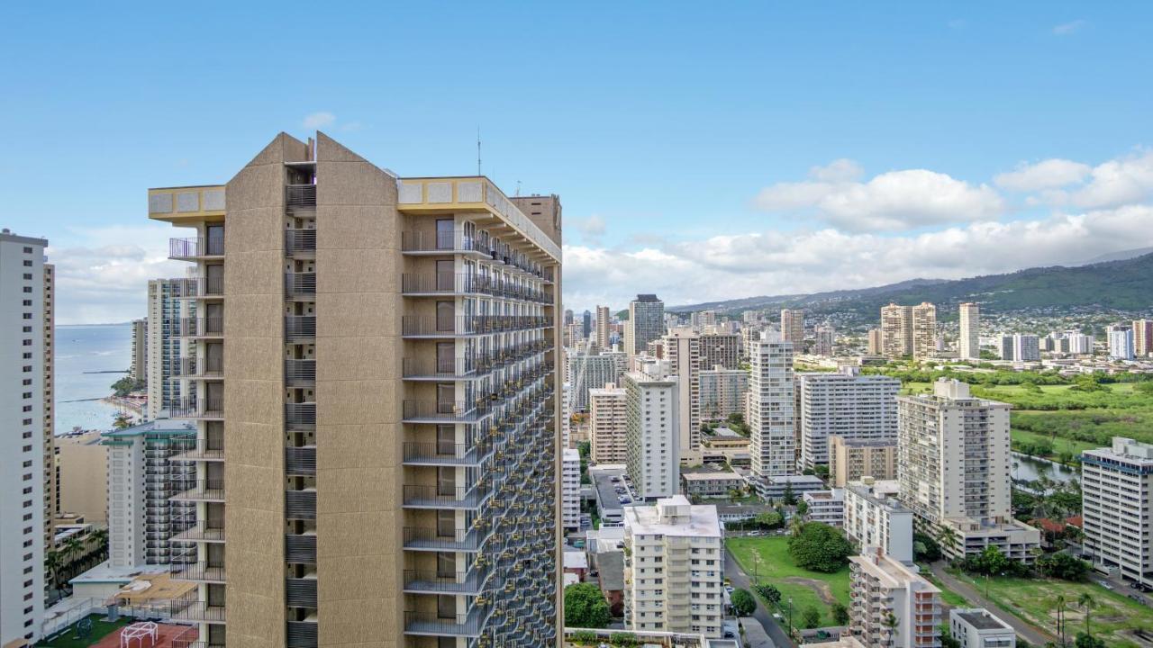 The Makai Suite At The Waikiki Banyan Honolulu Exterior photo